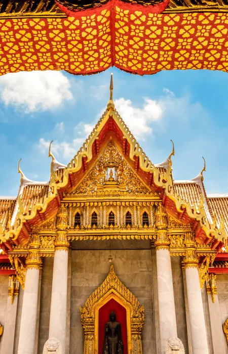 Bangkok pictures - Temple front view